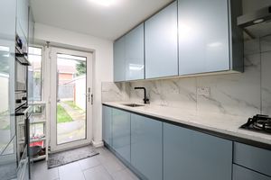 Kitchen- click for photo gallery